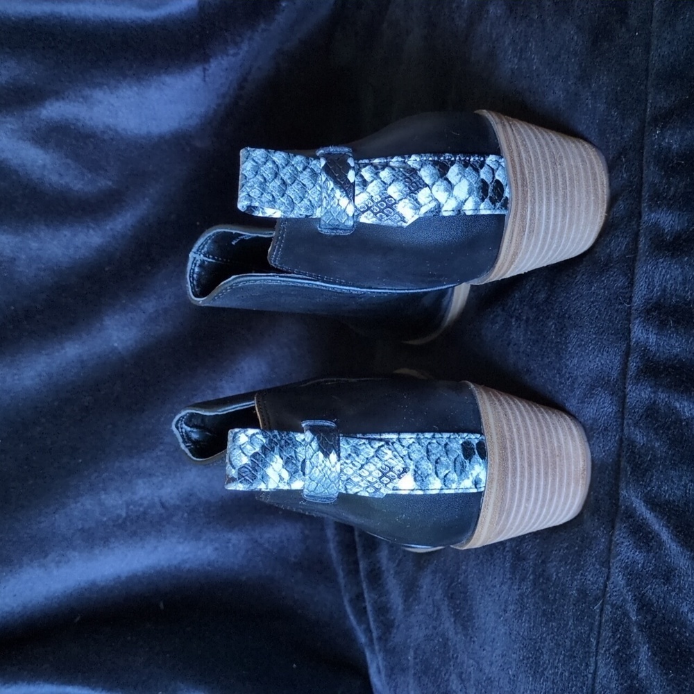 Nine West Pointed Ankle Booties sz 9.5​​​ - Picture 5 of 7